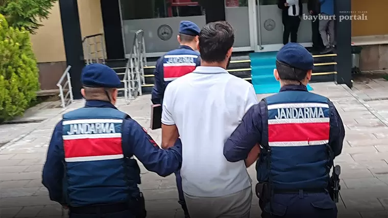 Bayburt Jandarması, 13 yıl hapis cezası olan cinsel istismar suçlusunu yakaladı