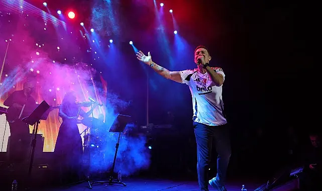 Adana Beşiktaşlılar Derneği'nin 30. Yıl Balosu Şahane Bir Geceye İmza Attı