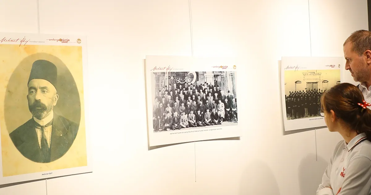 Sakarya'da Mehmet Akif Ersoy sergisi açıldı