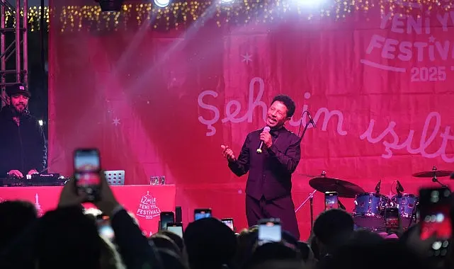 Yeni Yıl Festivali’nde Mansur Ark rüzgârı