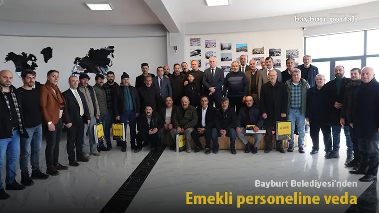 Bayburt Belediyesi’nden emekli personeline veda yemeği