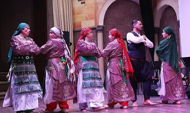 Orta Anadolu Türküleri İzleyiciden Tam Not Aldı