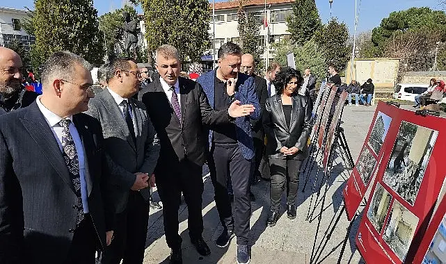 Deprem Haftası'nda Gölcük'te anlamlı sergi