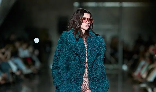 Nesrin Cavadzade, Emre Erdemoğlu’nun İlk Kadın Koleksiyonuyla Podyumda!