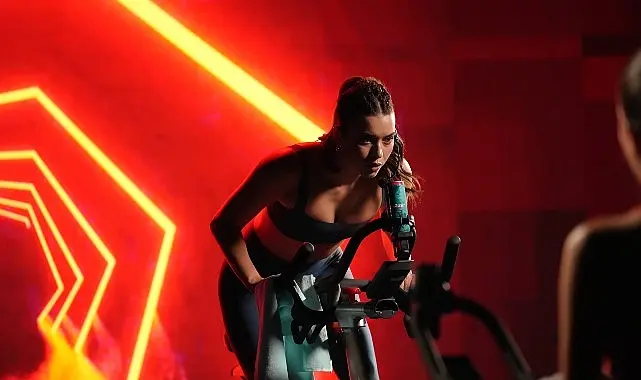 Disney+’ın Afra Saraçoğlu’nun Başrolünde Yer Aldığı ‘Pera’ Kod Adlı Dizisinin Çekimleri Tamamlandı!