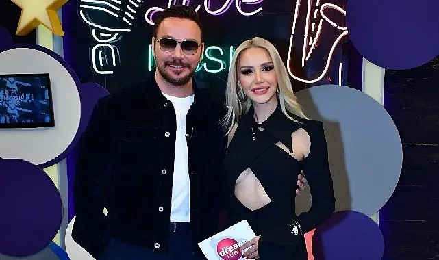 Sinan Akçıl'dan Zeynep Bozkaya'ya sürpriz şarkı!