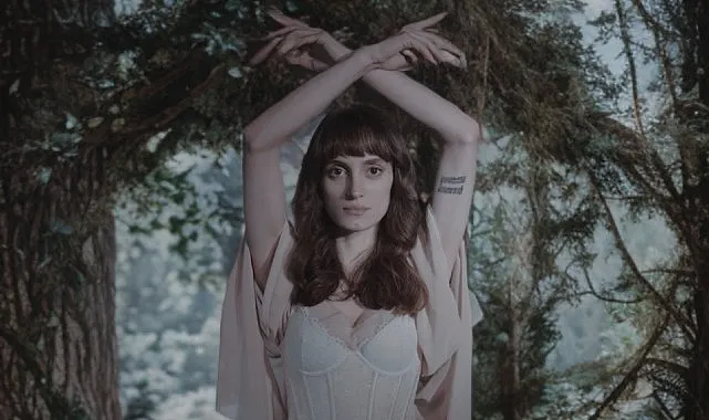 Leliel’den içsel bir yüzleşme: 'Söz Gelimi' (Synthetic Stars) yayında!