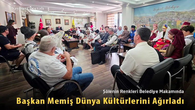 Şölenin Renkleri Belediye Makamında: Başkan Memiş Dünya Kültürlerini Ağırladı