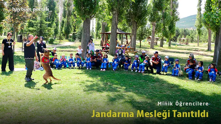 Bayburt’ta Minik Öğrencilere Jandarma Mesleği Tanıtıldı